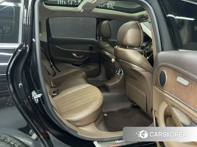 Mercedes-Benz E-class id 4275532 из Китая 7