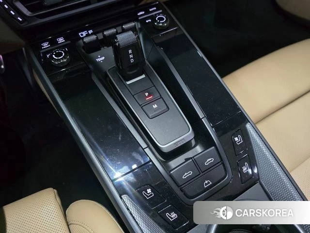 Porsche 911(992) id 4453375 из Кореи 7