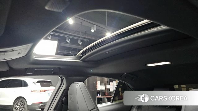 Lexus UX250h id 3923576 из Кореи 7