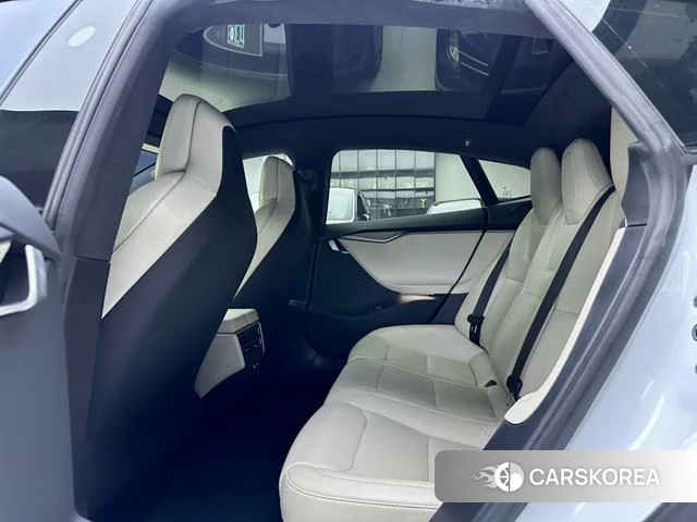 Tesla Model S id 4227907 из Китая 7