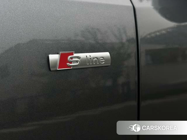 Audi A4L id 4306963 из Китая 7
