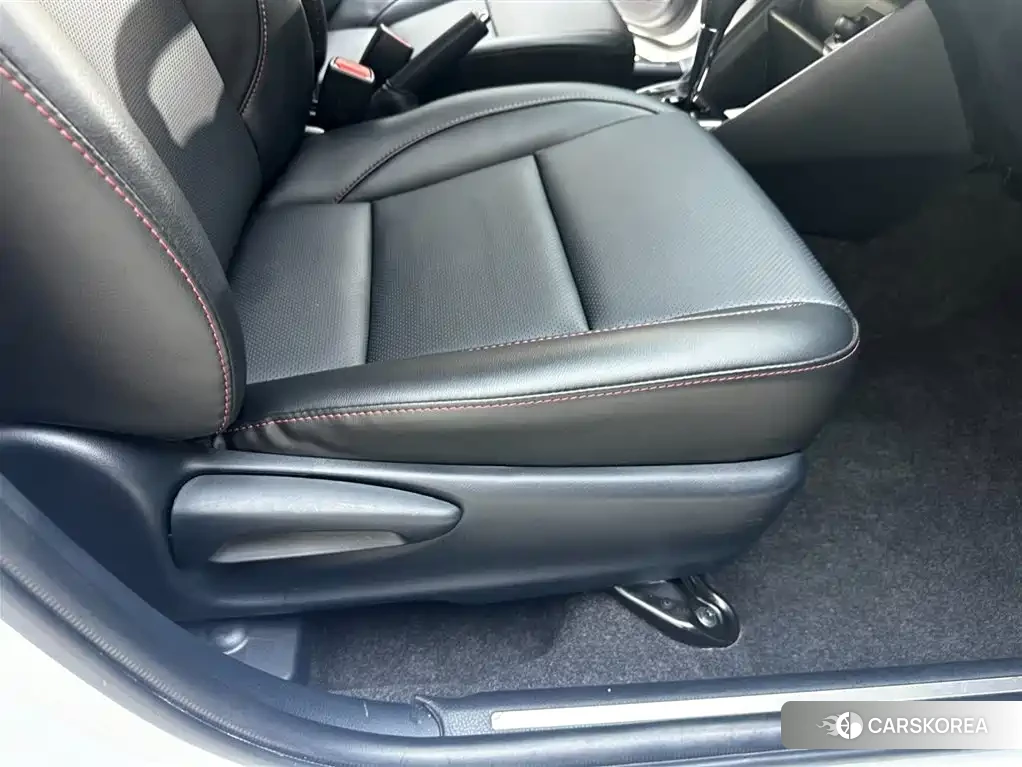 Toyota Yaris L id 4545799 из Китая 7