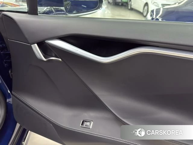 Tesla Model S id 3869502 из Китая 7