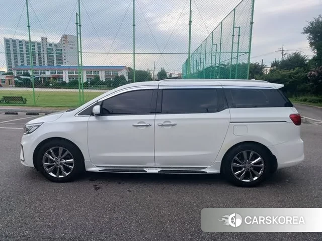 Kia The New Carnival id 2990831 из Кореи 7