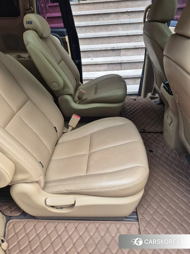 Kia All New Carnival id 4552132 из Кореи 7