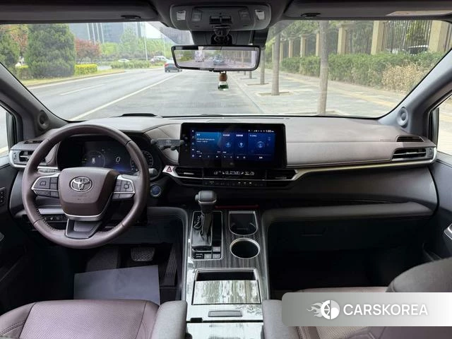 Toyota Saina id 4272159 из Китая 7