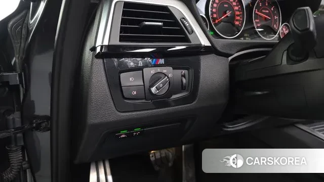 BMW 3 Series (F30) id 3445066 из Кореи 7