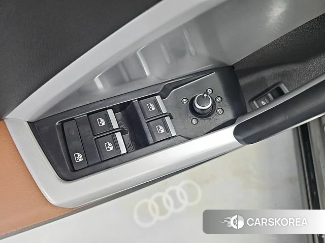 Audi Q3 (F3) id 4950567 из Кореи 7