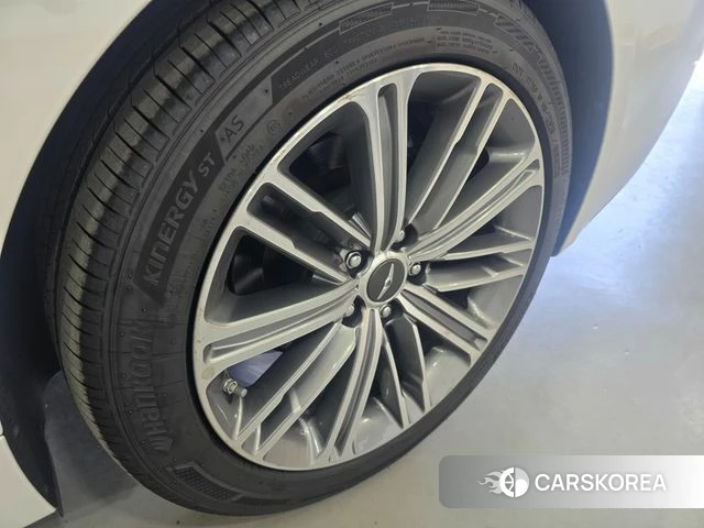 Genesis G80 id 3924596 из Кореи 7