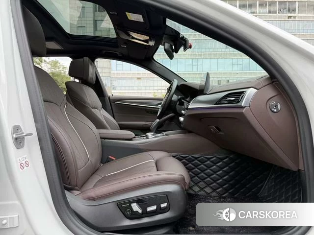 BMW 5 series PHEV id 4277253 из Китая 7