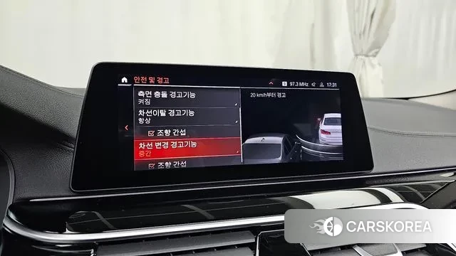 BMW 5 Series (G30) id 3666384 из Кореи 7