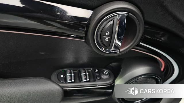 Mini Cooper id 4681905 из Кореи 7