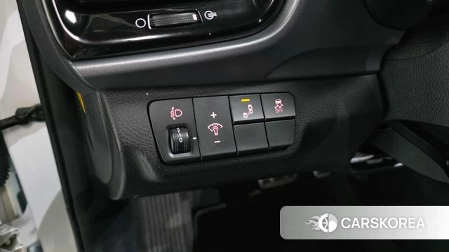 Kia Stonic id 3899823 из Кореи 7