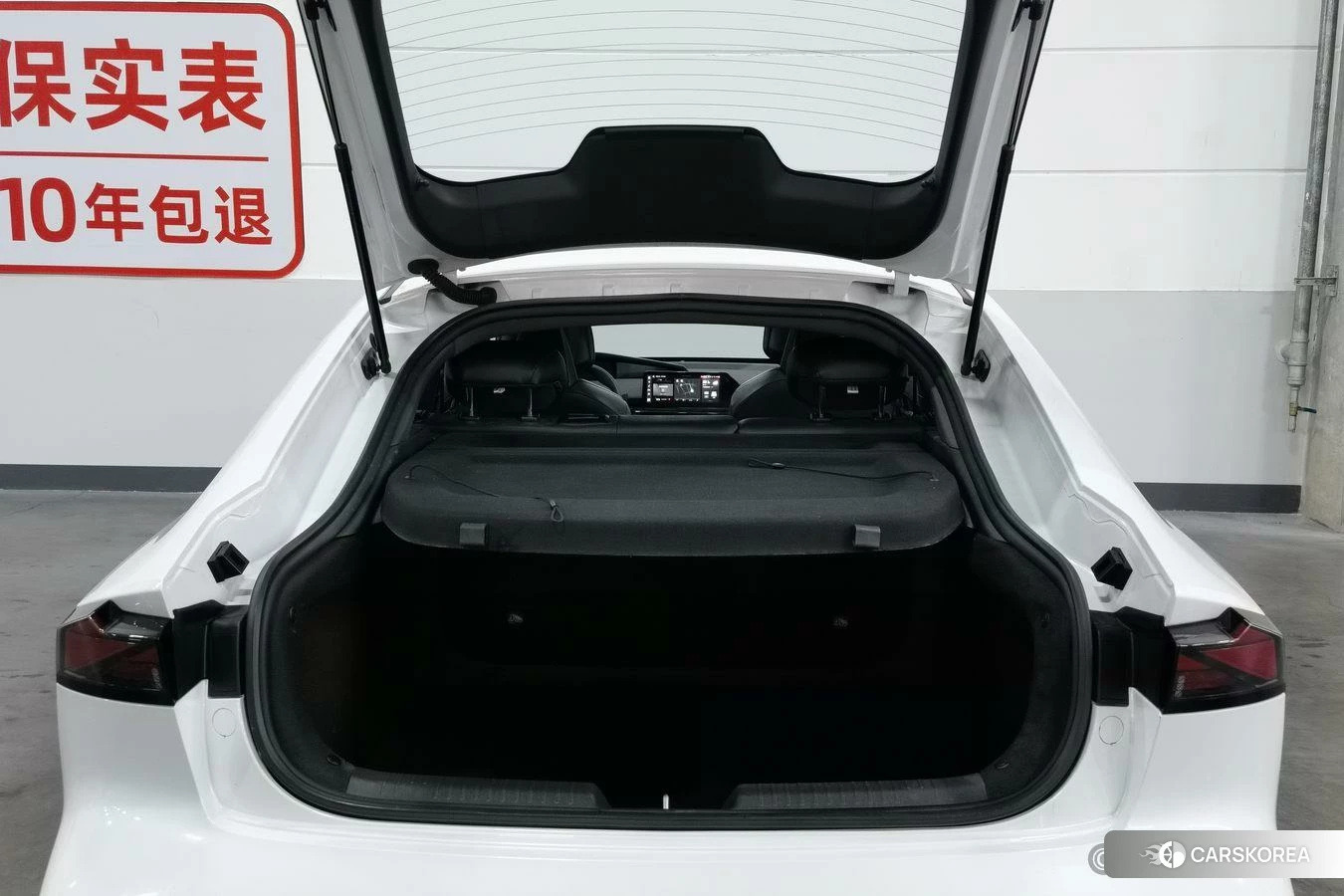 Chang'an UNI-V 2022 Белый из Китая, фото 6
