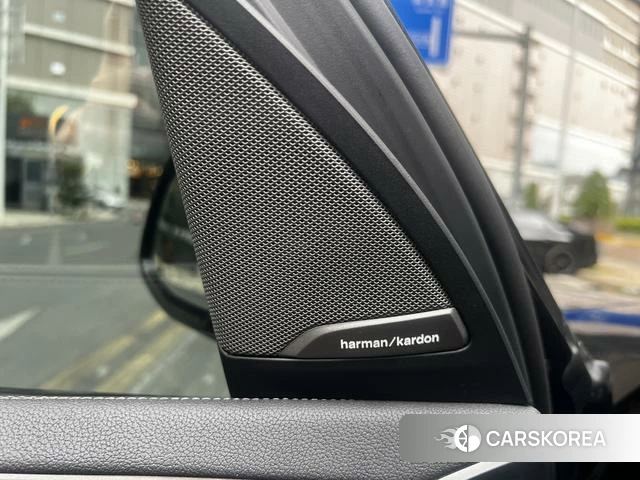 BMW X3 M id 4265859 из Китая 7