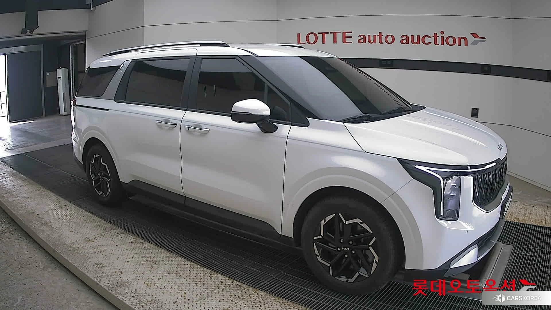 Kia Carnival id 4504295 из Кореи 7