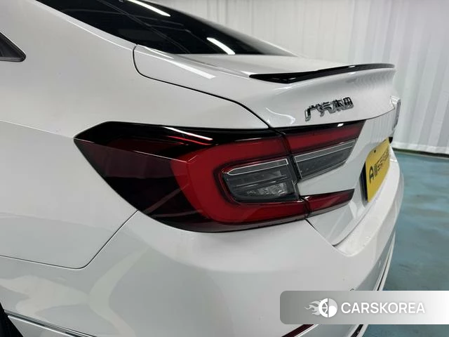 Honda Accord id 4211628 из Китая 7