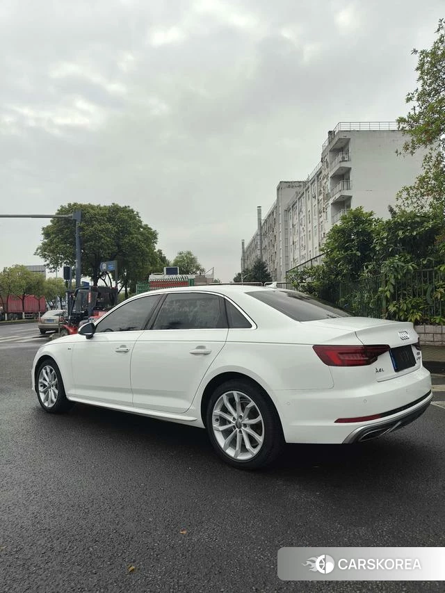 Audi A4L id 4215139 из Китая 7