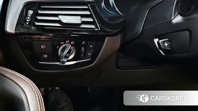 BMW 5 Series (G30) id 3612836 из Кореи 7