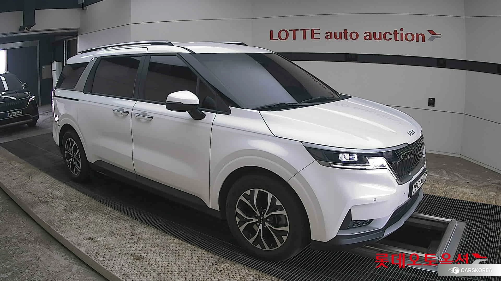 Kia Carnival id 3888419 из Кореи 7
