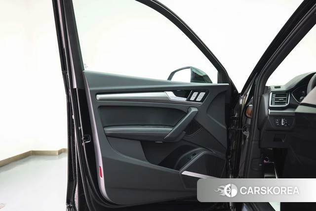 Audi Q5L id 3957786 из Китая 7
