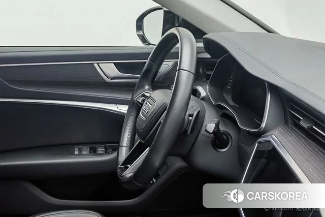 Audi A6L id 4257936 из Китая 7