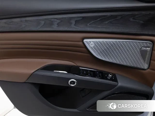 Maserati Grecale id 3739315 из Кореи 7