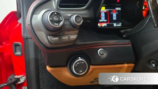 Ferrari 488 GTB id 3449813 из Кореи 7