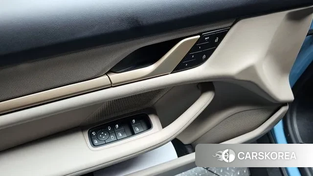 Porsche Taycan id 3472109 из Кореи 7