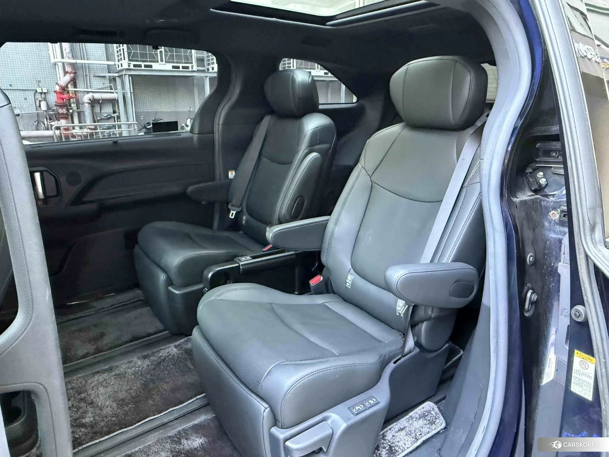 Toyota Saina id 4452560 из Китая 7