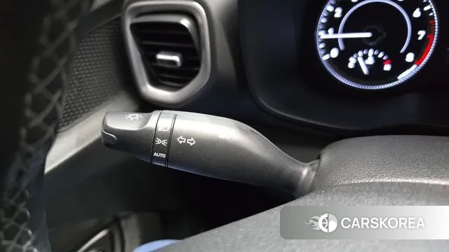 Hyundai Venue id 3789216 из Кореи 7