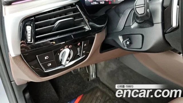 BMW 5 Series (G30) id 2927910 из Кореи 7