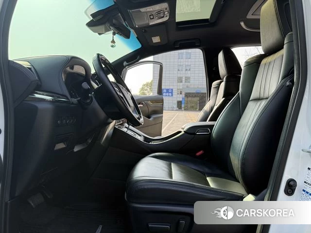 Toyota Elfa id 4368168 из Китая 7