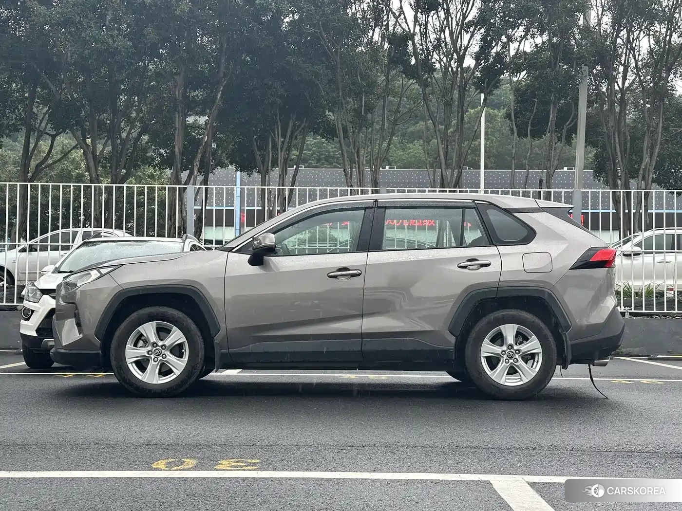 Toyota RAV4 id 4599826 из Китая 8