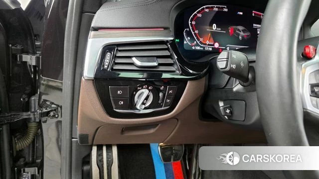 BMW 5 Series (G30) id 4225080 из Кореи 7