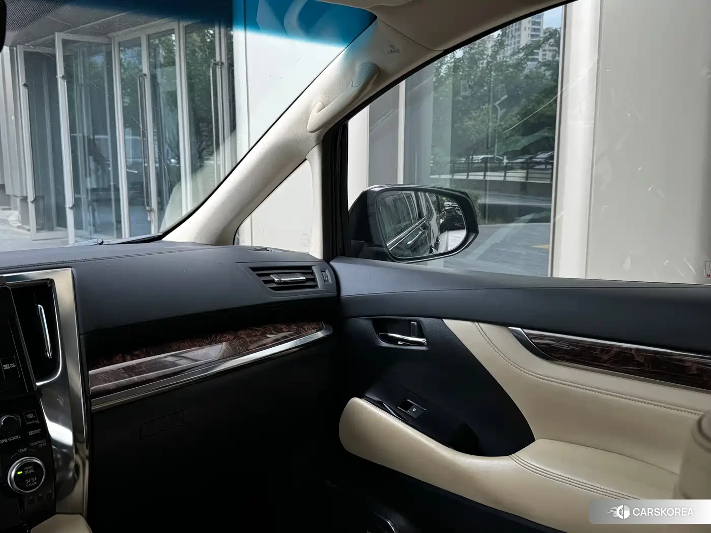 Toyota Elfa id 4601134 из Китая 7