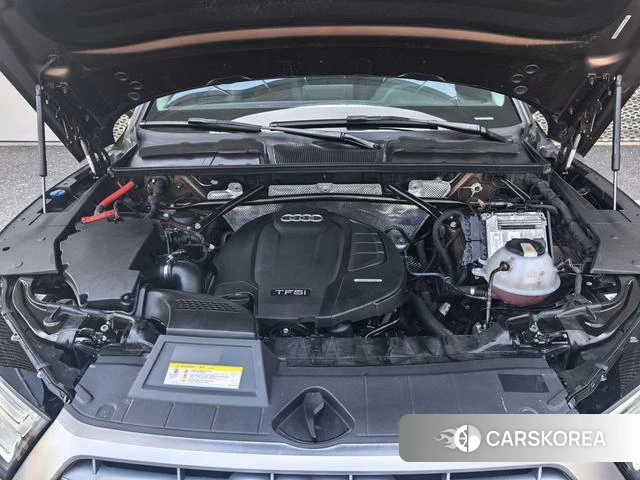 Audi Q5L id 3890655 из Китая 7
