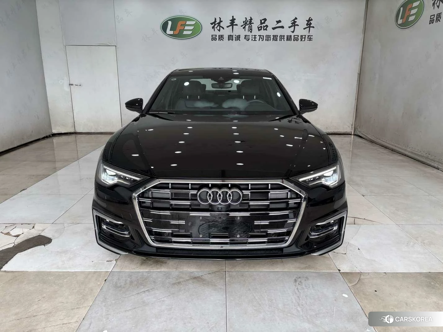 Audi A6L id 4513839 из Китая 7