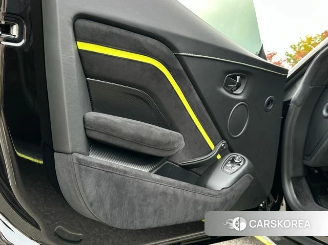 Aston Martin Vantage 2nd Generation id 3954768 из Кореи 7