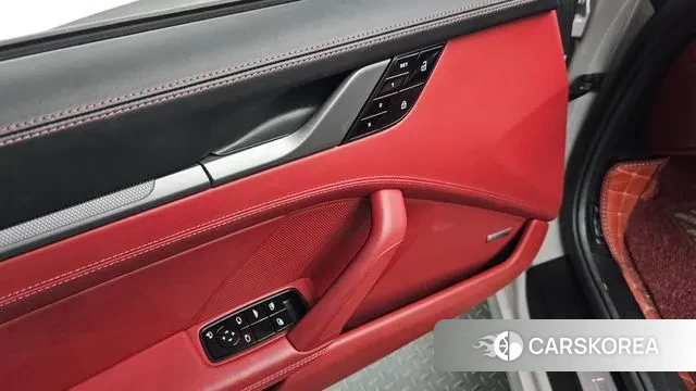 Porsche 911(992) id 3741221 из Кореи 7