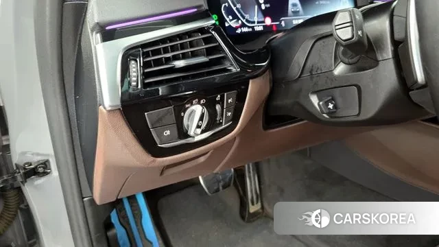 BMW 5 Series (G30) id 3170028 из Кореи 7