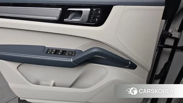 Porsche Cayenne (PO536) id 3680043 из Кореи 7