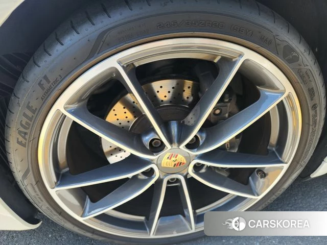 Porsche 911(992) id 4382606 из Кореи 7