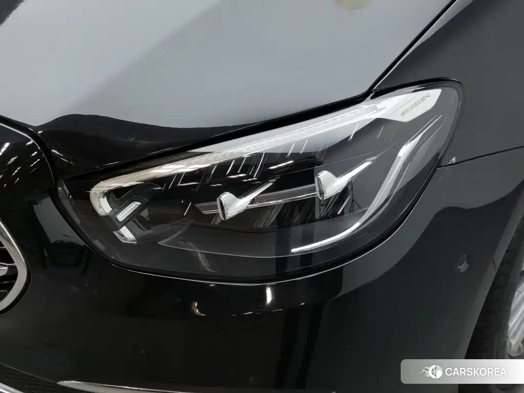 Mercedes-Benz E-Class id 4669499 из Китая 8