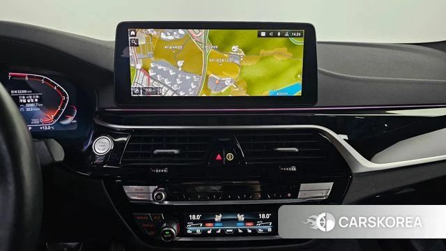BMW 5 Series (G30) id 4230676 из Кореи 7