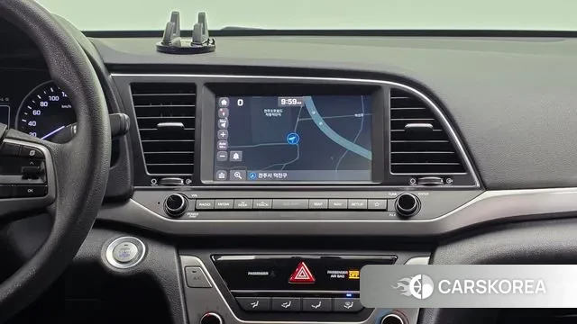 Hyundai Avante AD id 3718668 из Кореи 7