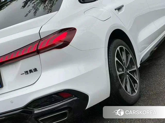Audi A5L id 4278602 из Китая 7