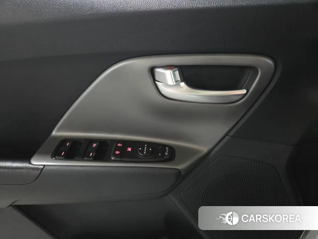 Kia Niro Plus id 3877725 из Кореи 7