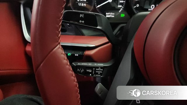 Porsche 911(992) id 4243905 из Кореи 7
