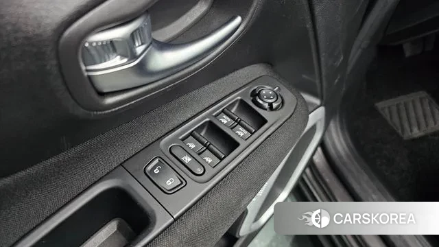 Jeep Renegade id 3075437 из Кореи 7